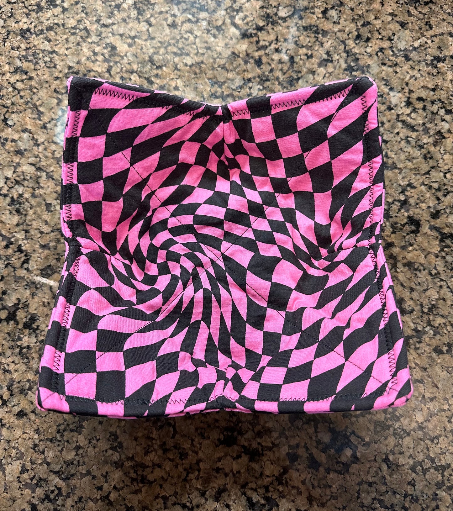 Pink Warped Checkered Microwave Bowl Cozy