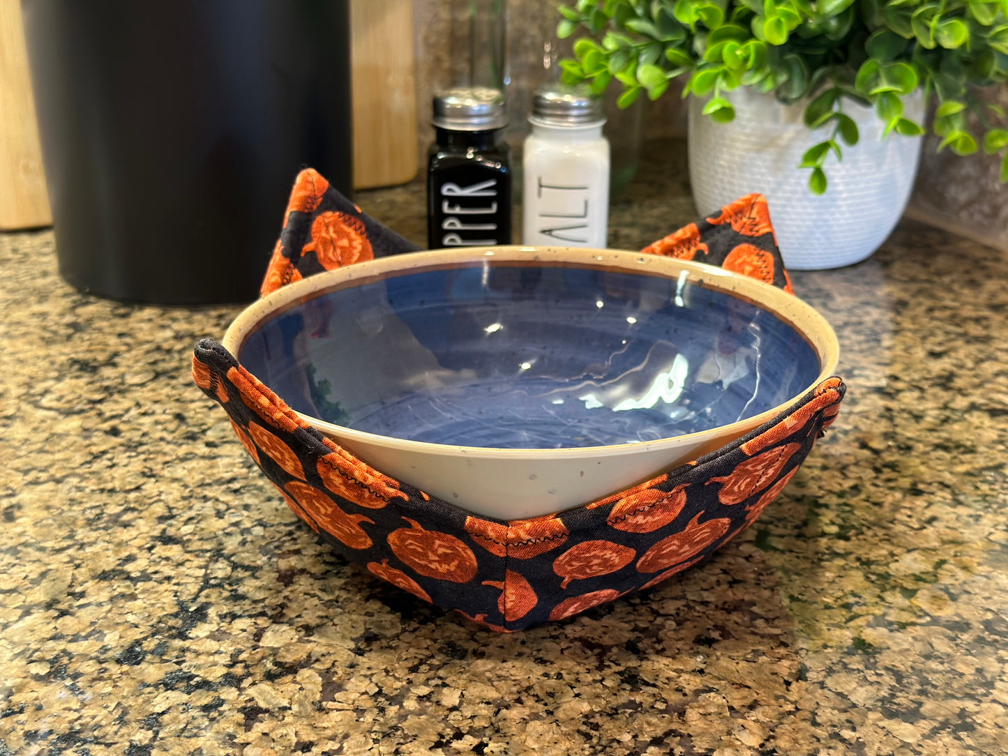Happy Haunting Microwave Bowl Cozy