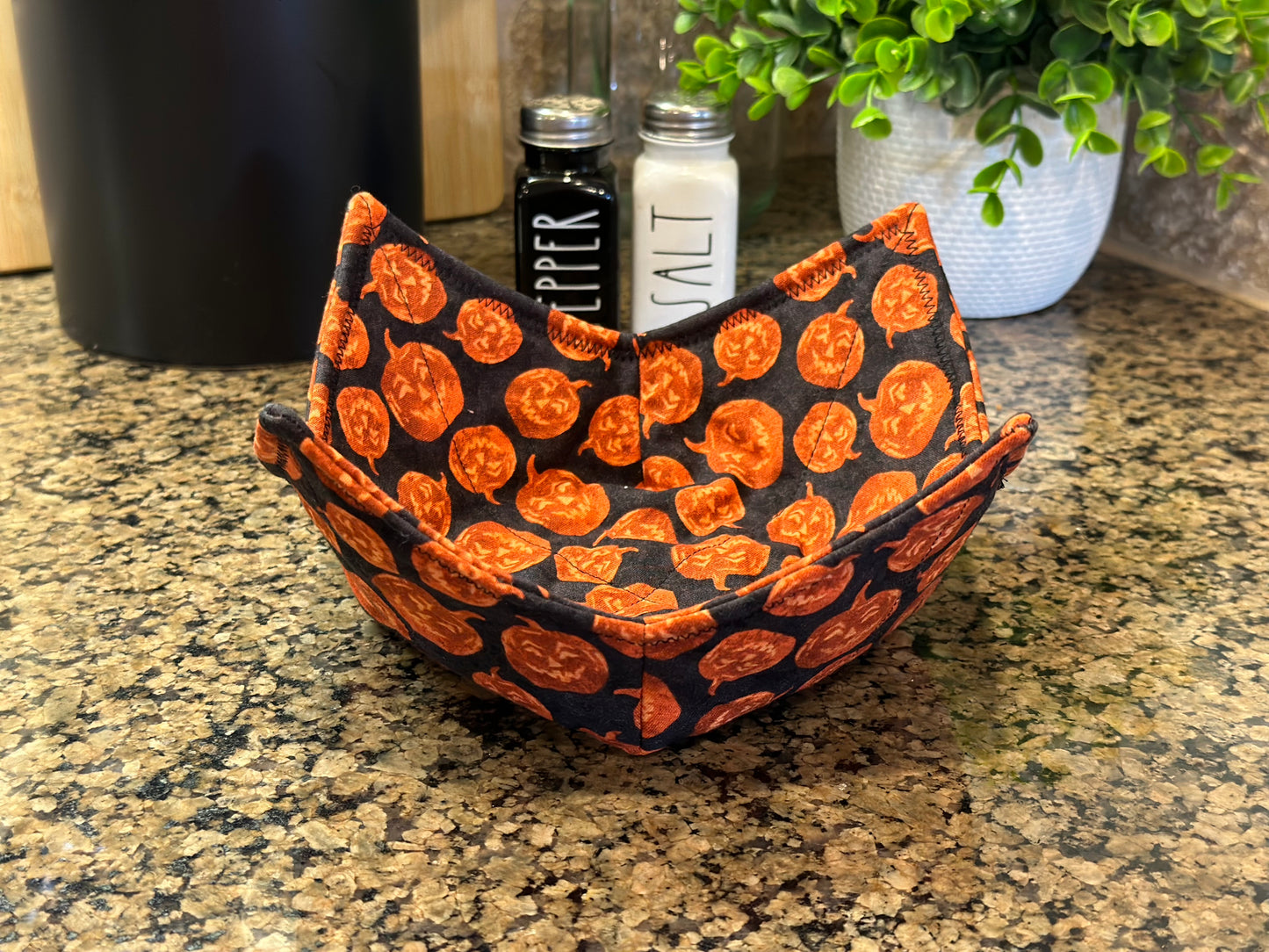 Happy Haunting Microwave Bowl Cozy