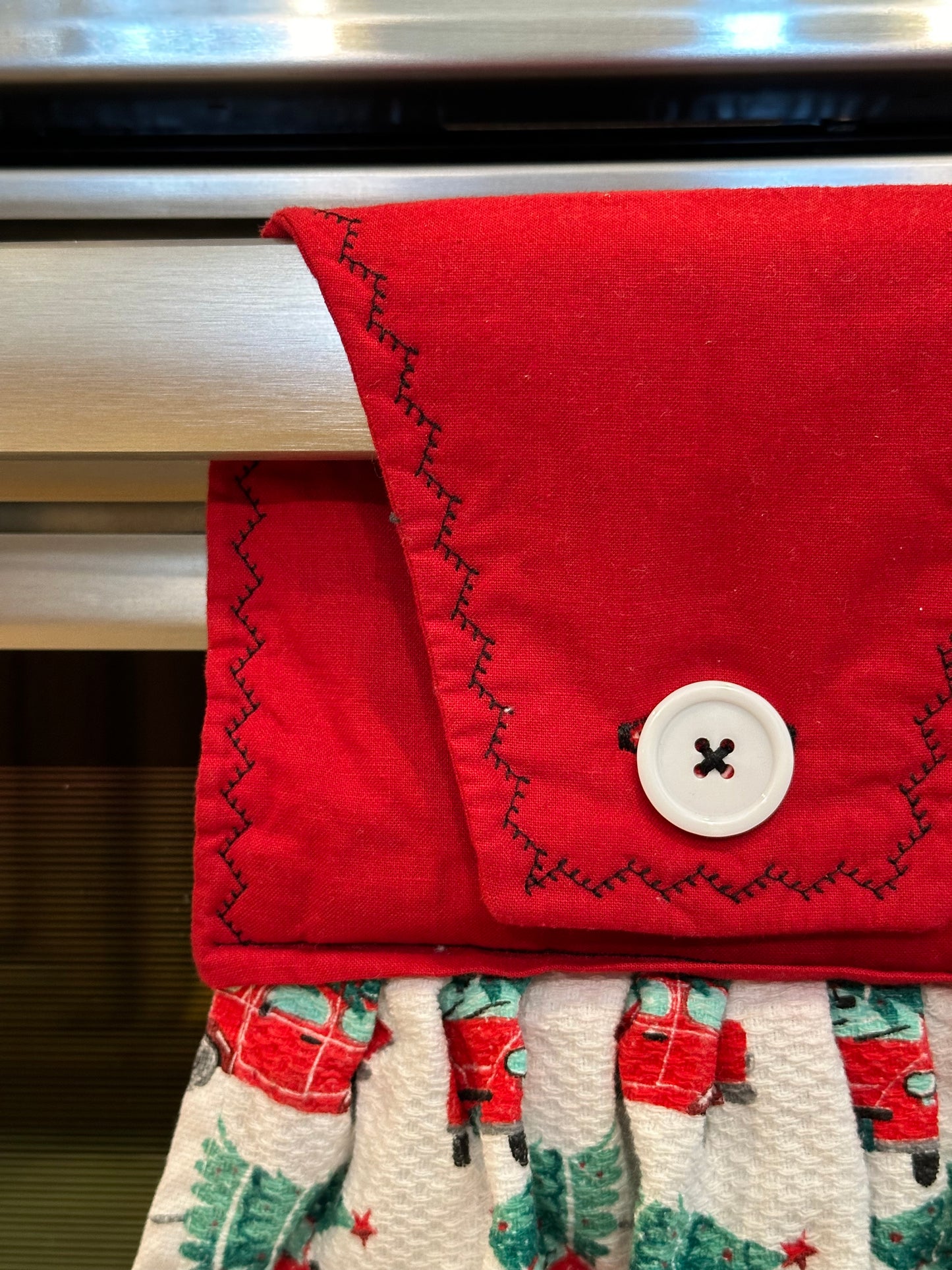 Red Car & Tree Towel