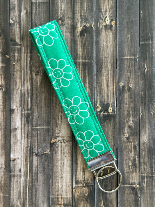 Smiley Face Daisy Flower Wristlet