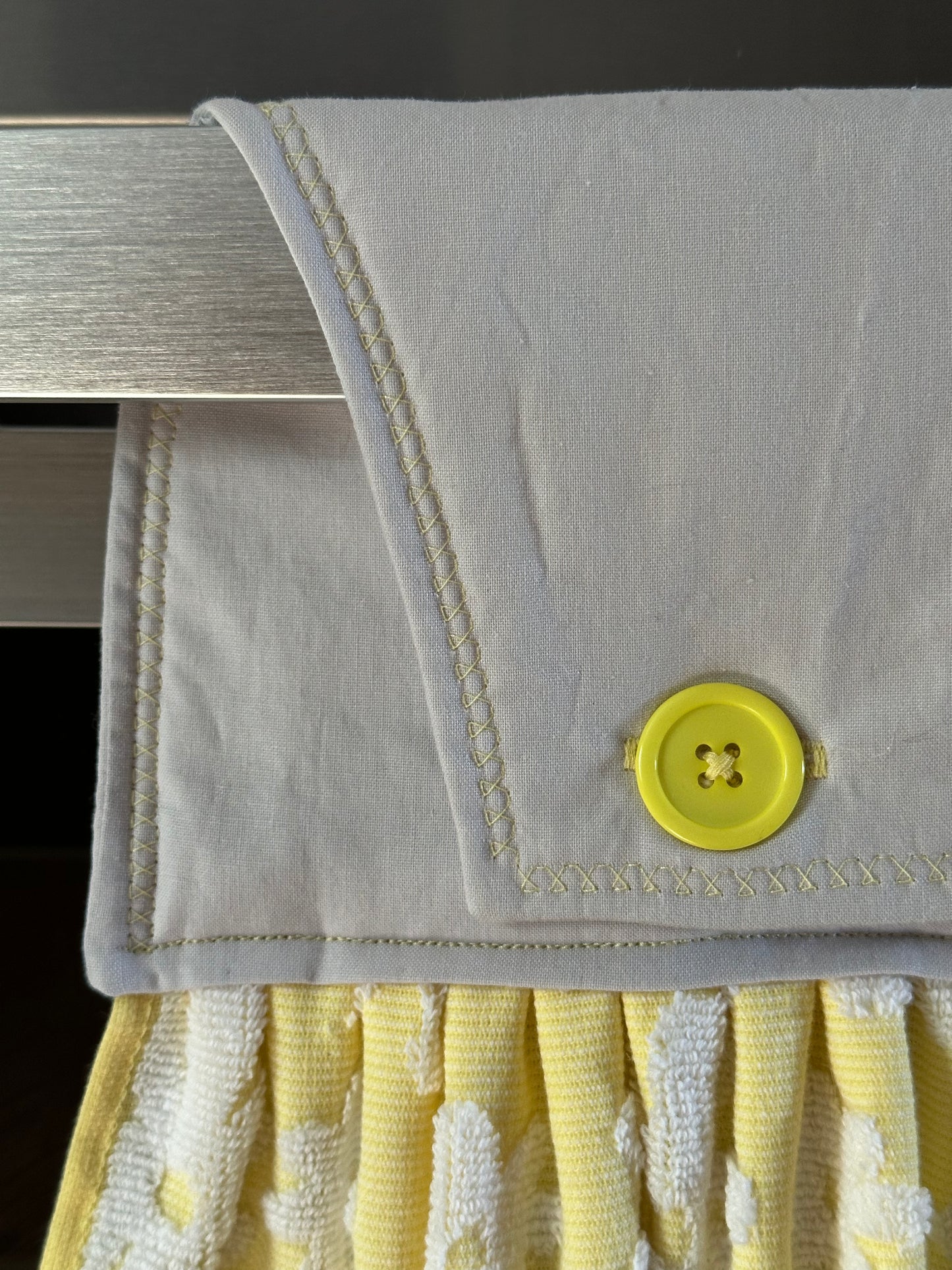 White Daisy Yellow Towel