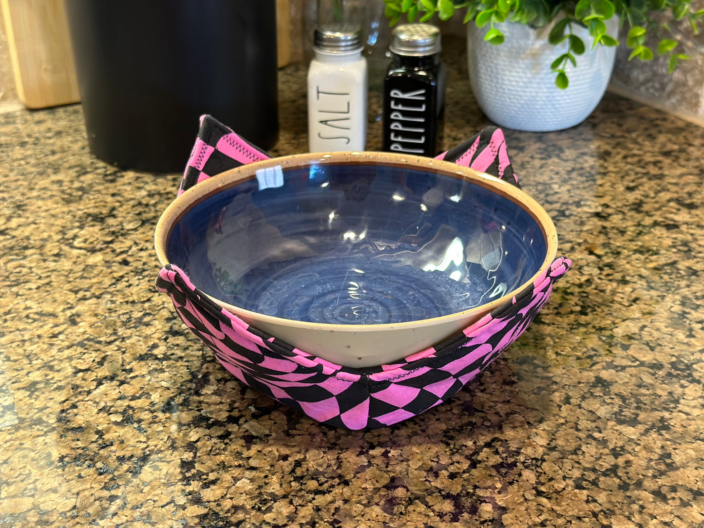 Pink Warped Checkered Microwave Bowl Cozy