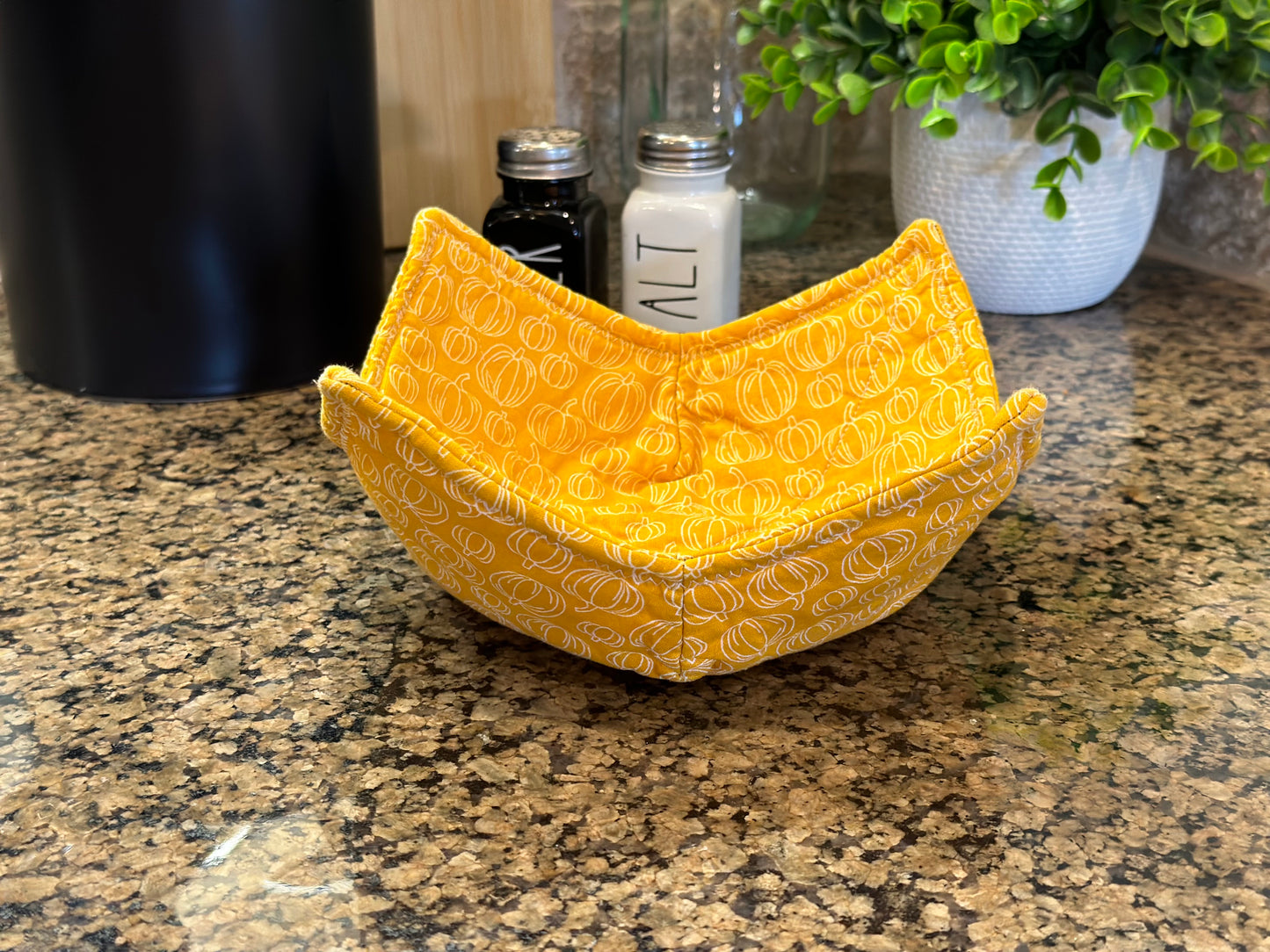 White Pumpkins Microwave Bowl Cozy