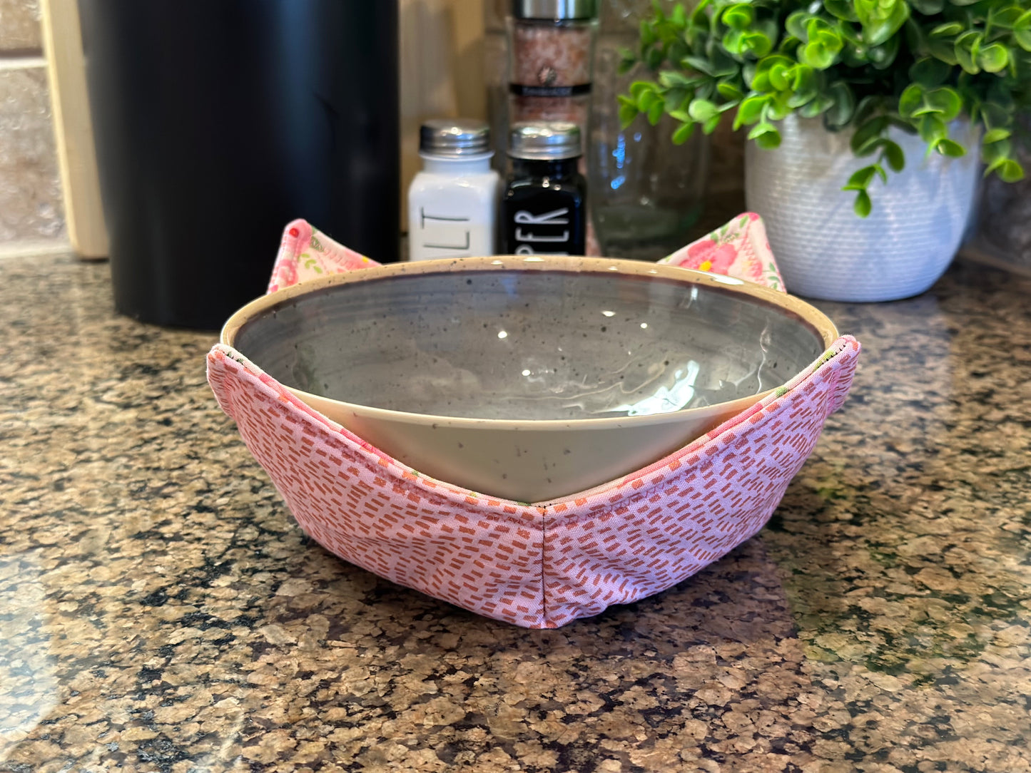 Pink Ribbon Microwave Bowl Cozy