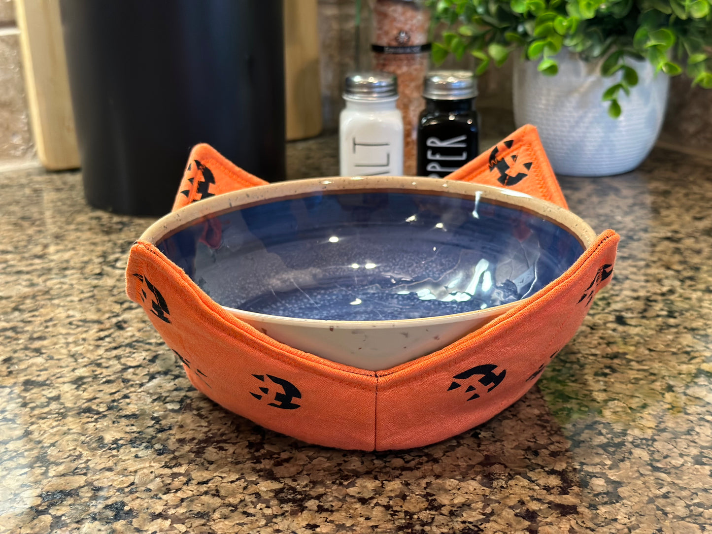 Jack-O-Lantern Faces Microwave Bowl Cozy