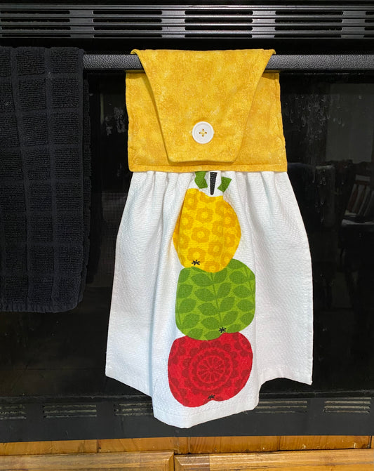 Stacked Apples Towel